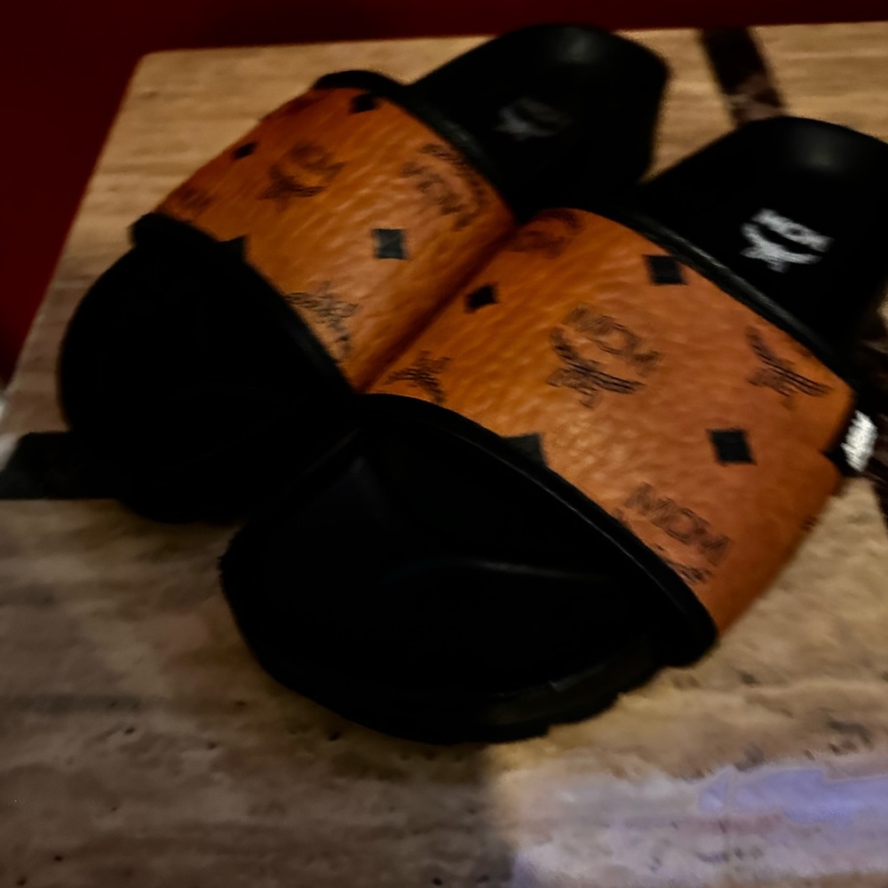 MCM Black and Brown Leather Slippers